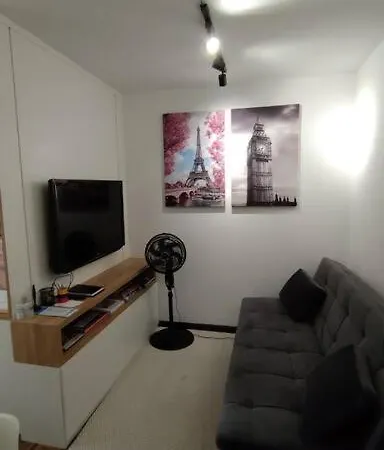 Apartamento reformado no Centro!-2